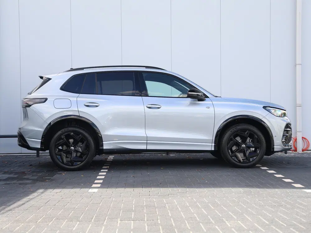 Volkswagen Tiguan 1.5 eHybrid R-Line Business 204pk DSG uit 2025, foto 2