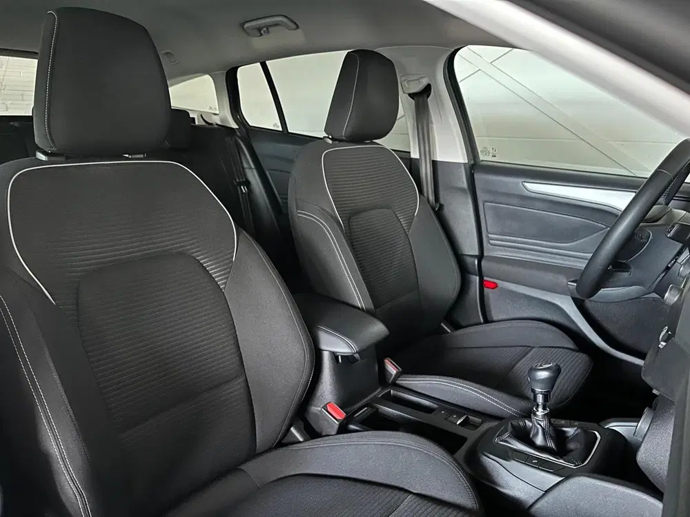 Ford Focus 1.0 EcoBoost Hybrid Titanium uit 2022, foto 11