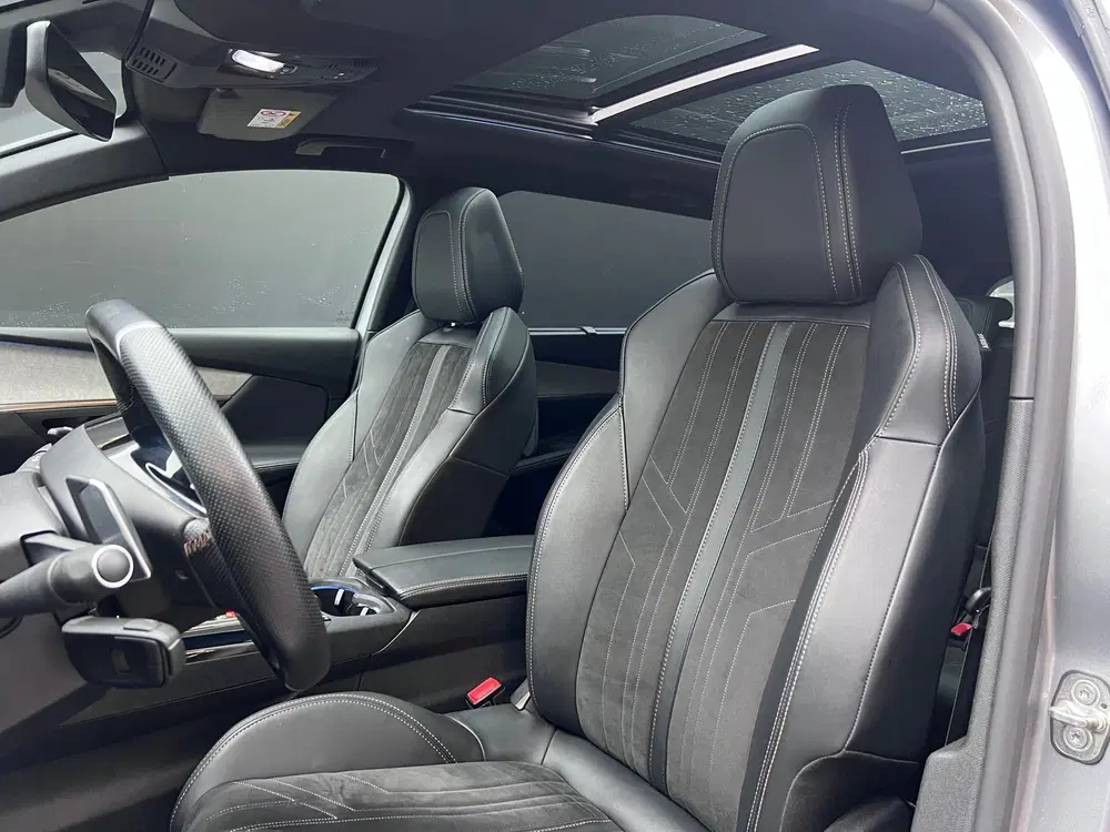 Peugeot 5008 1.2 GT uit 2022, foto 12