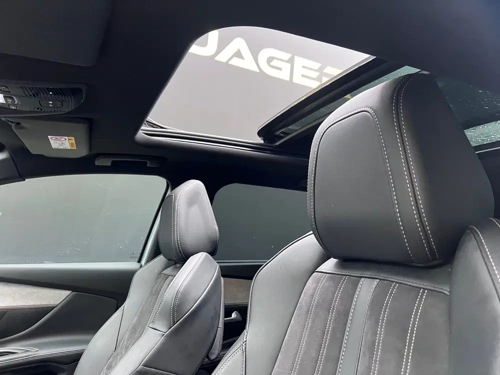 Peugeot 5008 1.2 GT uit 2022, foto 14