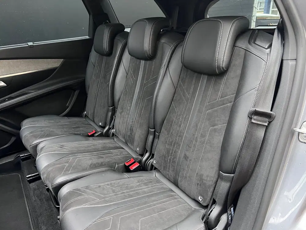 Peugeot 5008 1.2 GT uit 2022, foto 15