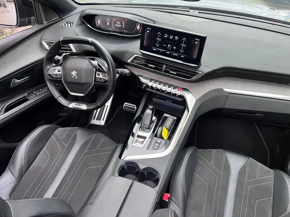 Peugeot 5008 1.2 GT uit 2022, foto 3