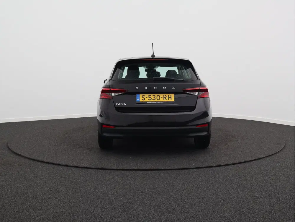 Skoda Fabia 1.0 TSI Ambition uit 2023, foto 14