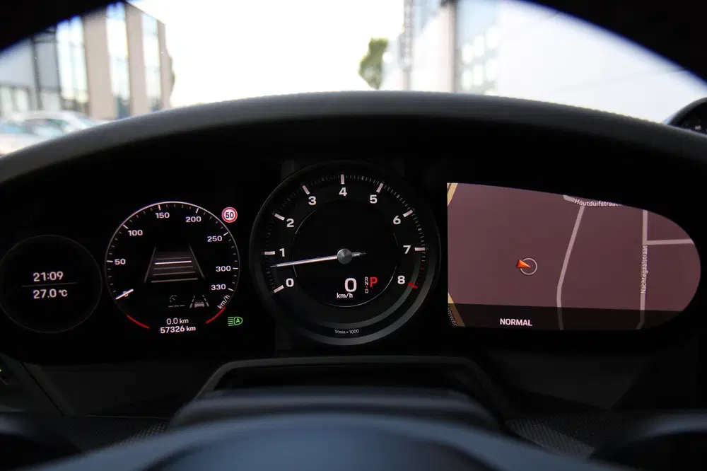 Porsche 911 3.0 Carrera 4 S Dealer onderhouden NAP App uit 2020, foto 15