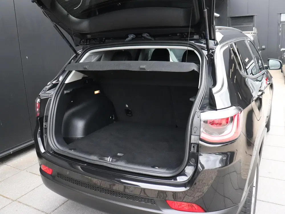 Jeep Compass 1.3T Limited uit 2020, foto 15
