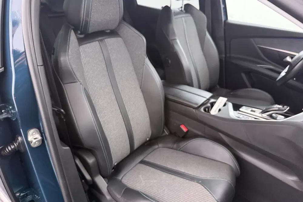 Peugeot 3008 1.2 131 PK Aut. Allure Avantage Carplay Ca uit 2022, foto 14
