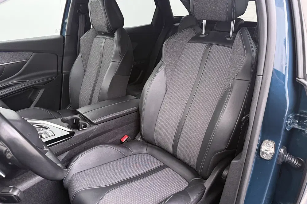 Peugeot 3008 1.2 131 PK Aut. Allure Avantage Carplay Ca uit 2022, foto 9