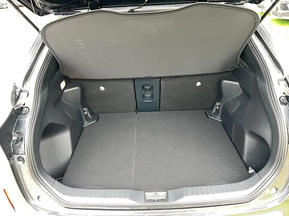 Toyota Yaris Cross 1.5 Hybrid 115 Dynamic NAVI I CAMERA uit 2025, foto 7
