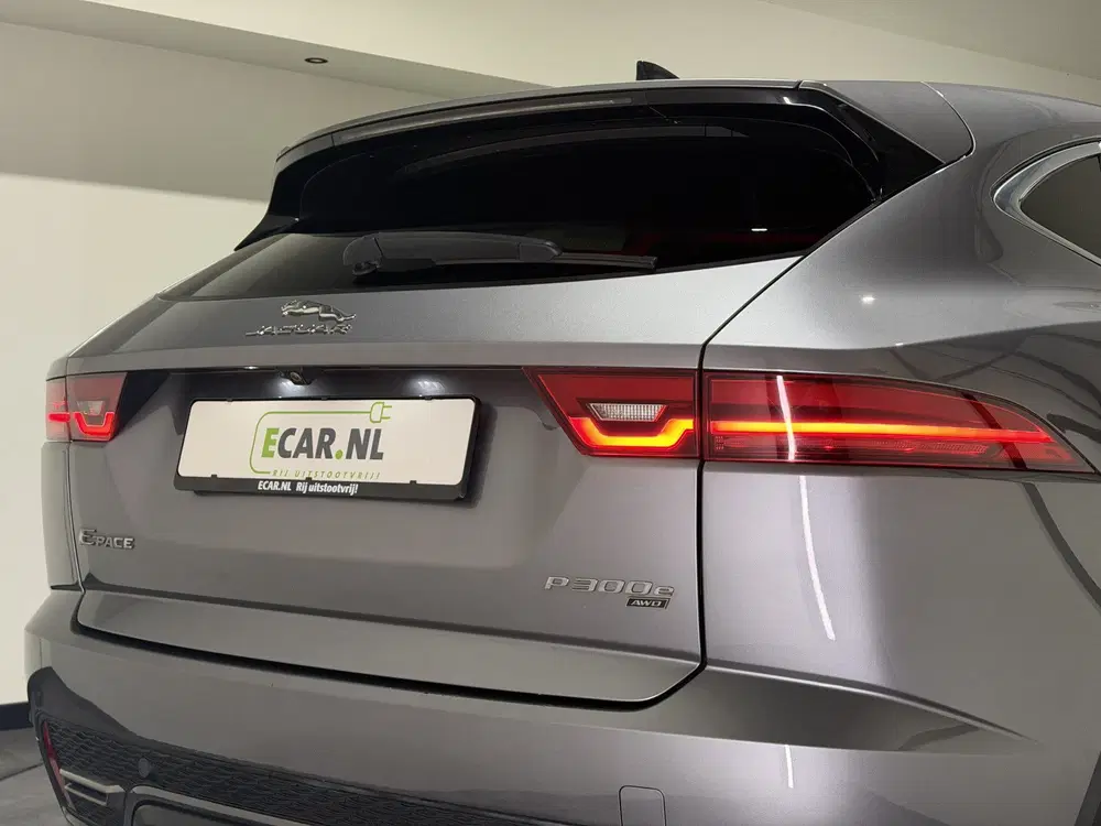 Jaguar E-Pace 1.5 P300e AWD R-Dynamic S uit 2022, foto 10