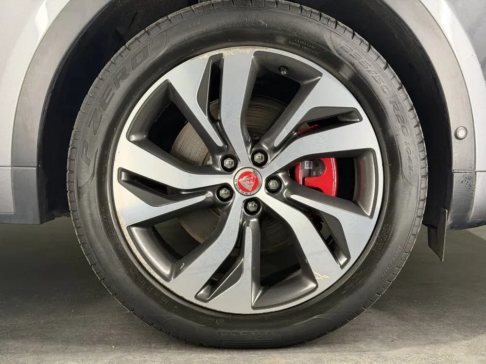 Jaguar E-Pace 1.5 P300e AWD R-Dynamic S uit 2022, foto 15