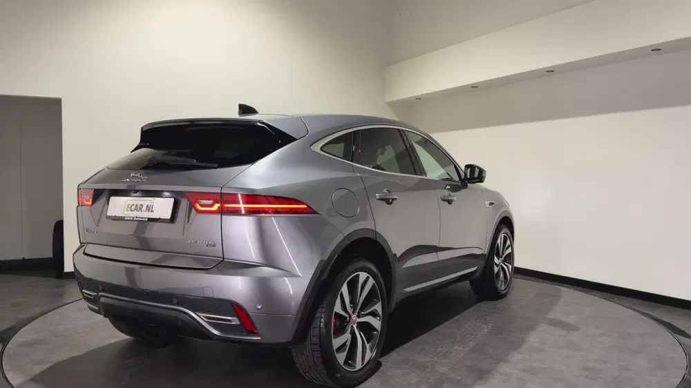 Jaguar E-Pace 1.5 P300e AWD R-Dynamic S uit 2022, foto 3
