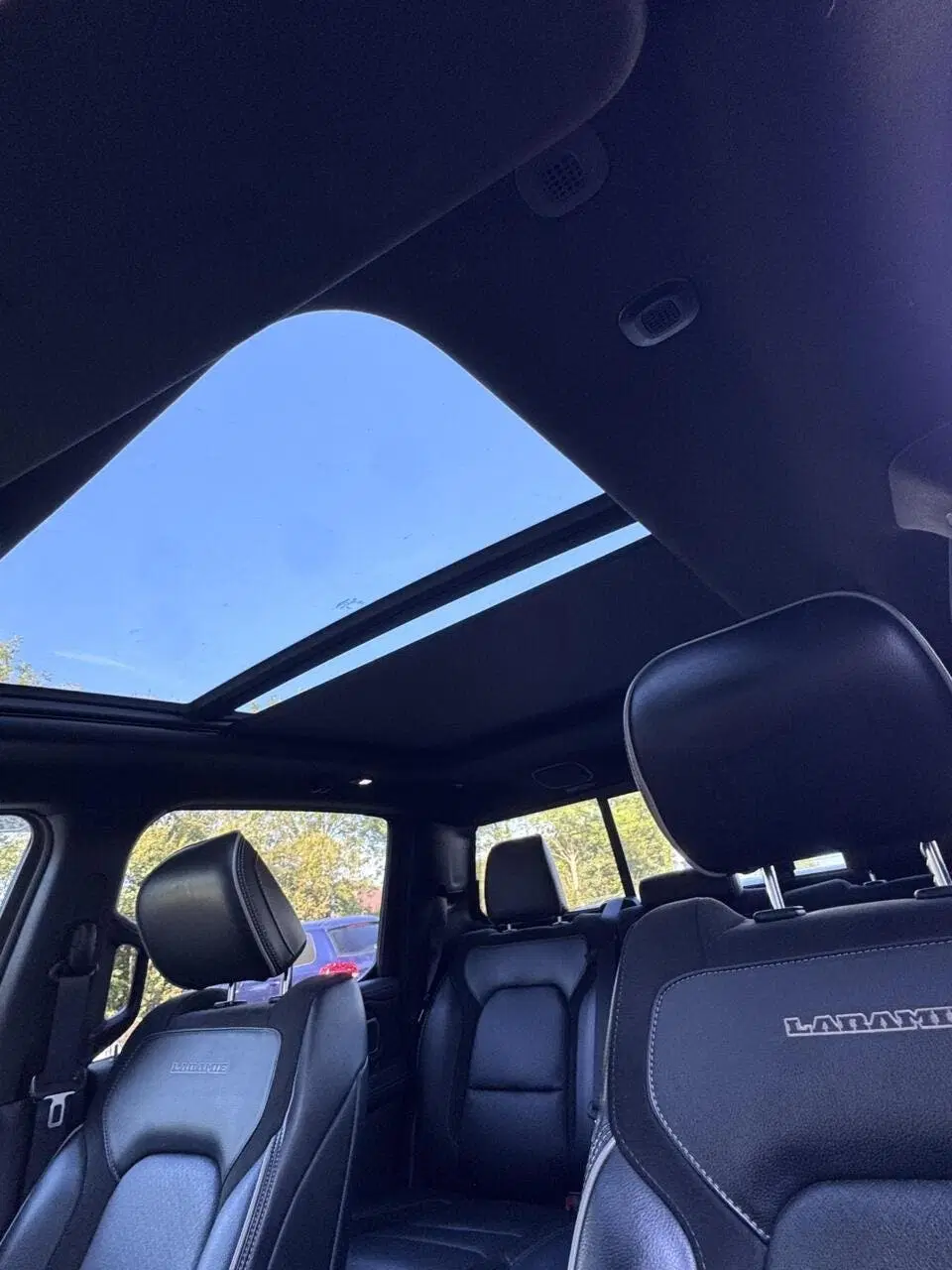 Dodge RAM 4X4 5.7 V8 4x4 Crew Cab Laramie Sport Nigh uit 2024, foto 12