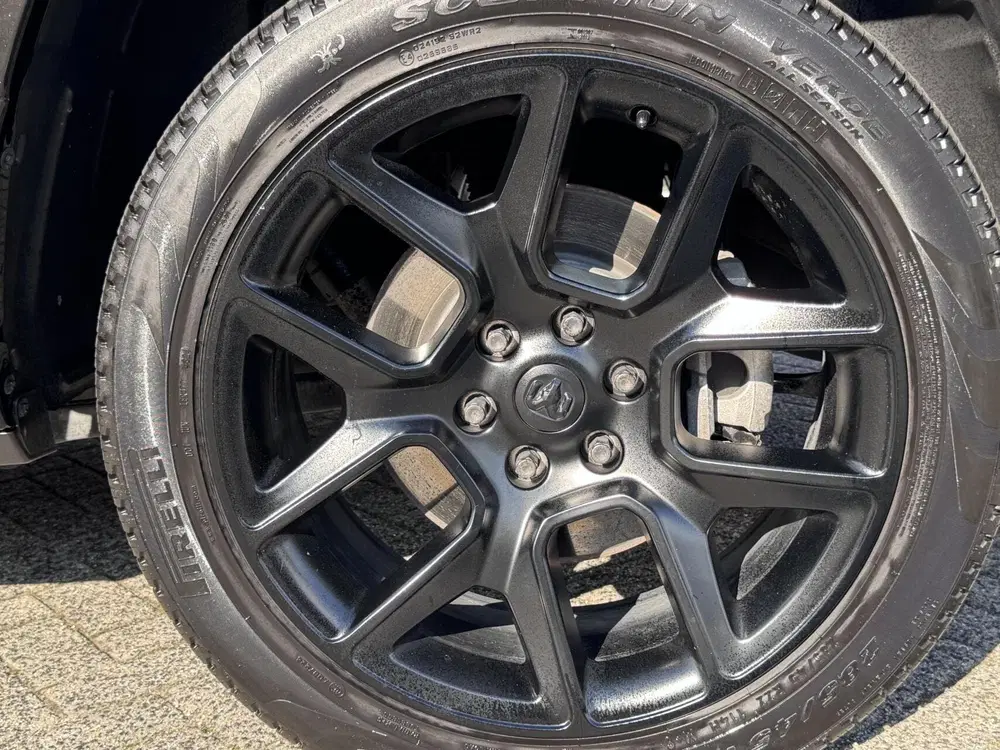 Dodge RAM 4X4 5.7 V8 4x4 Crew Cab Laramie Sport Nigh uit 2024, foto 13