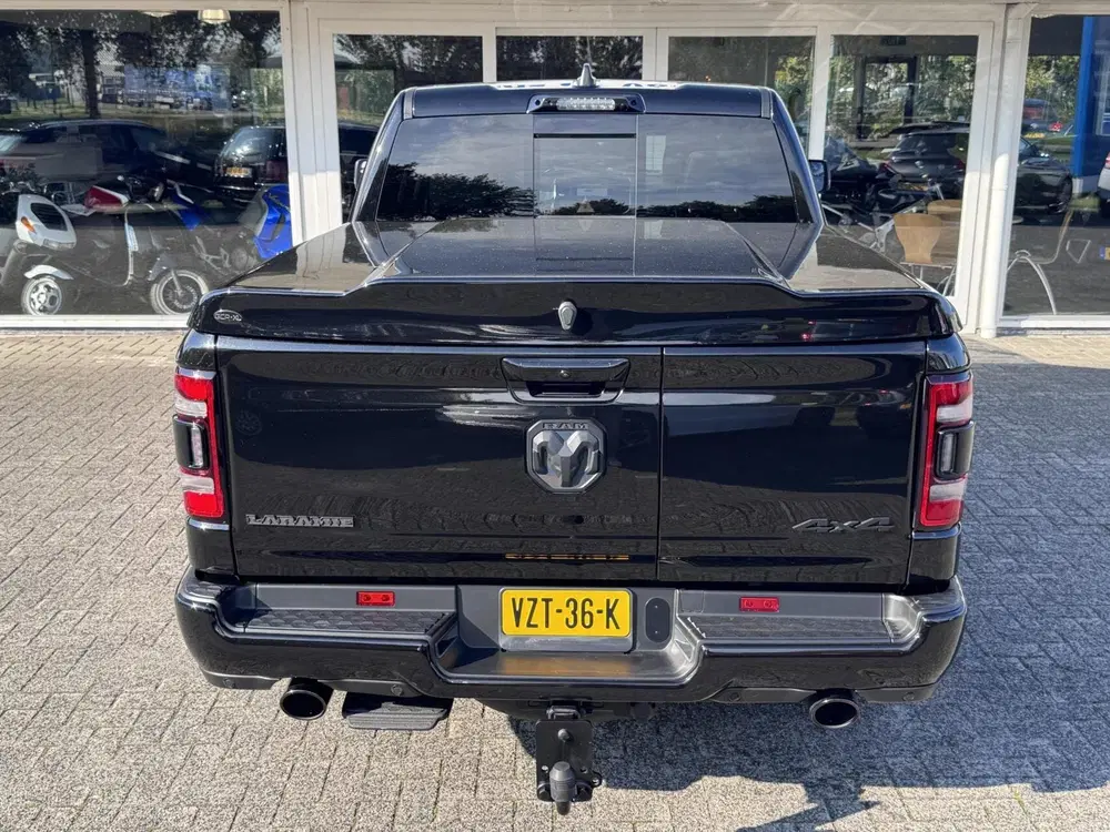 Dodge RAM 4X4 5.7 V8 4x4 Crew Cab Laramie Sport Nigh uit 2024, foto 14