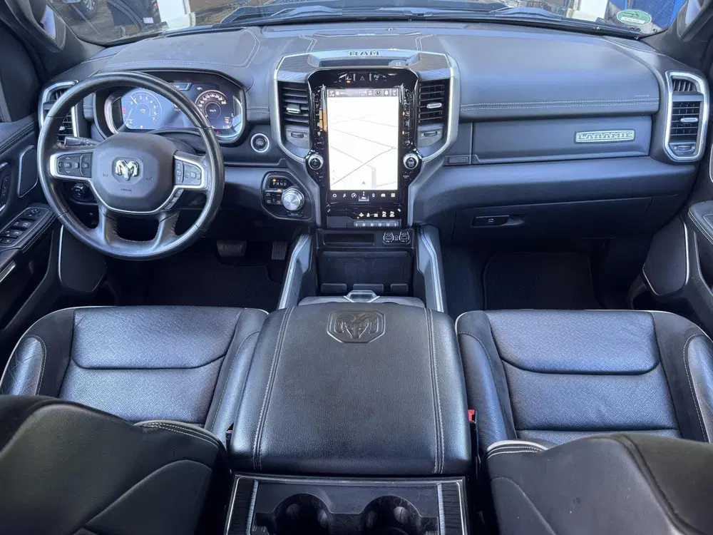 Dodge RAM 4X4 5.7 V8 4x4 Crew Cab Laramie Sport Nigh uit 2024, foto 15