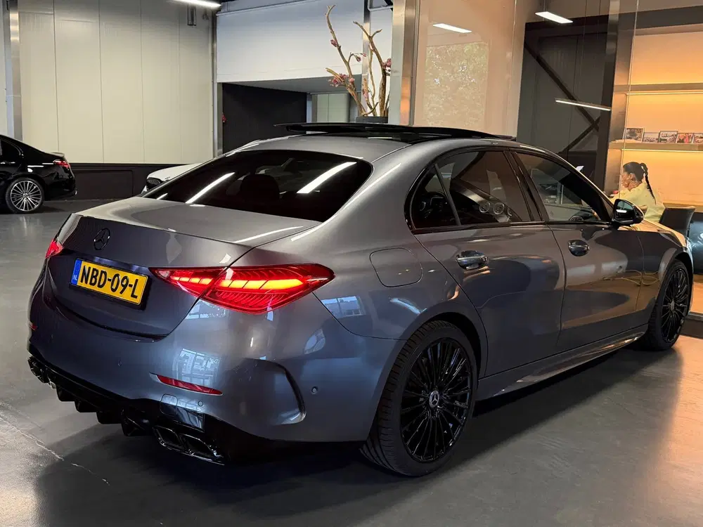 Mercedes-Benz C-Klasse 300 e star Edition AMG Night Pano Mem uit 2025, foto 10