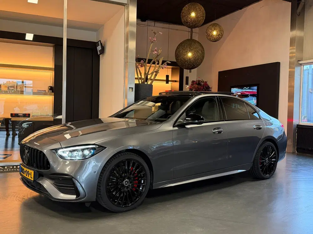Mercedes-Benz C-Klasse 300 e star Edition AMG Night Pano Mem uit 2025, foto 3