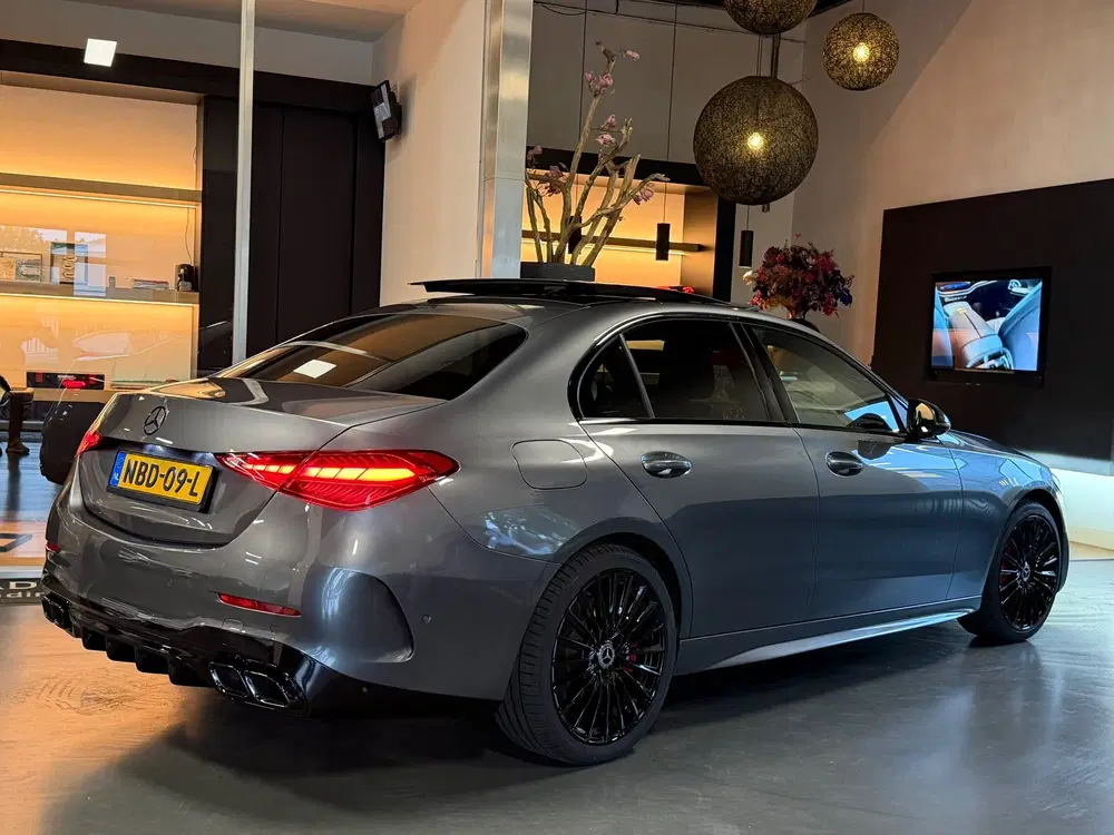 Mercedes-Benz C-Klasse 300 e star Edition AMG Night Pano Mem uit 2025, foto 5