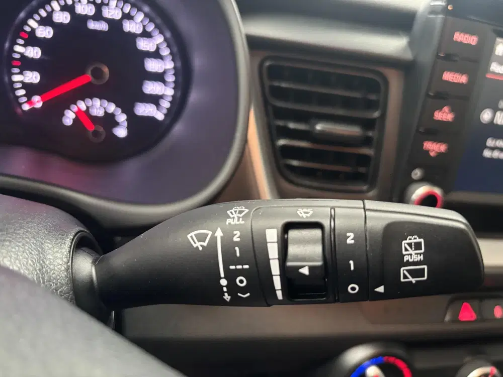 Kia Stonic 1.0 T-GDi DynamicLine uit 2020, foto 10