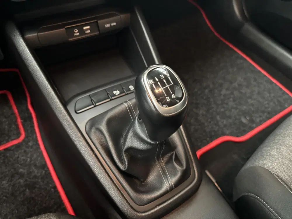 Kia Stonic 1.0 T-GDi DynamicLine uit 2020, foto 15