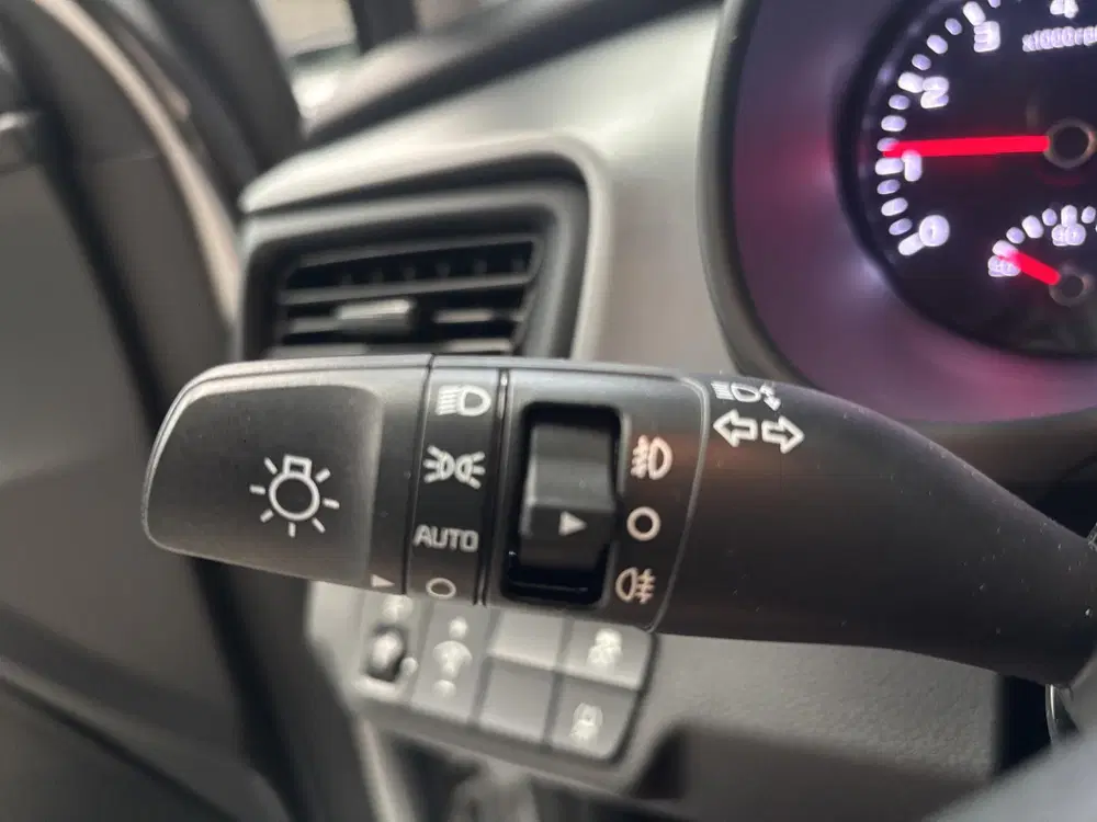 Kia Stonic 1.0 T-GDi DynamicLine uit 2020, foto 9