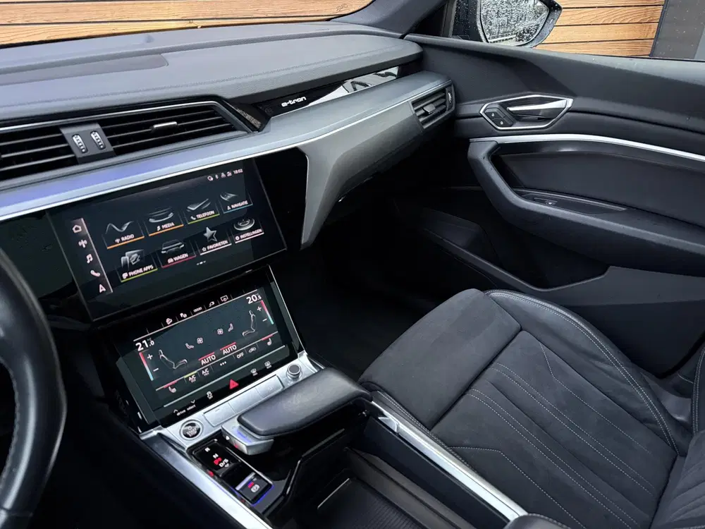 Audi Q8 quattro S Edition 95 kWh PANO uit 2023, foto 13