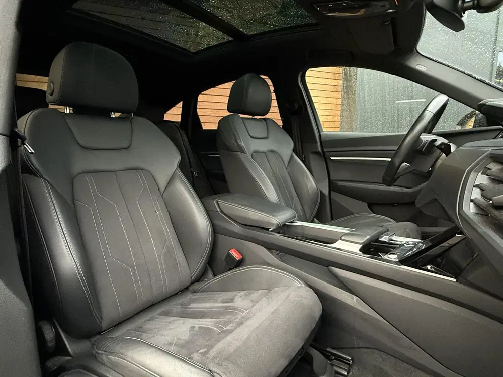 Audi Q8 quattro S Edition 95 kWh PANO uit 2023, foto 4