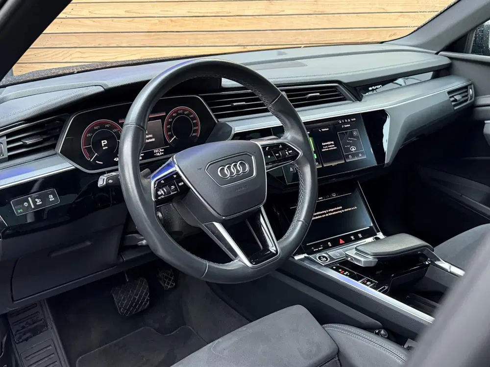 Audi Q8 quattro S Edition 95 kWh PANO uit 2023, foto 7