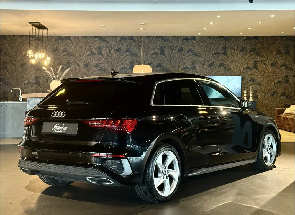 Audi A3 30 TFSI S Edition I Automaat I Virtual Coc uit 2022, foto 5