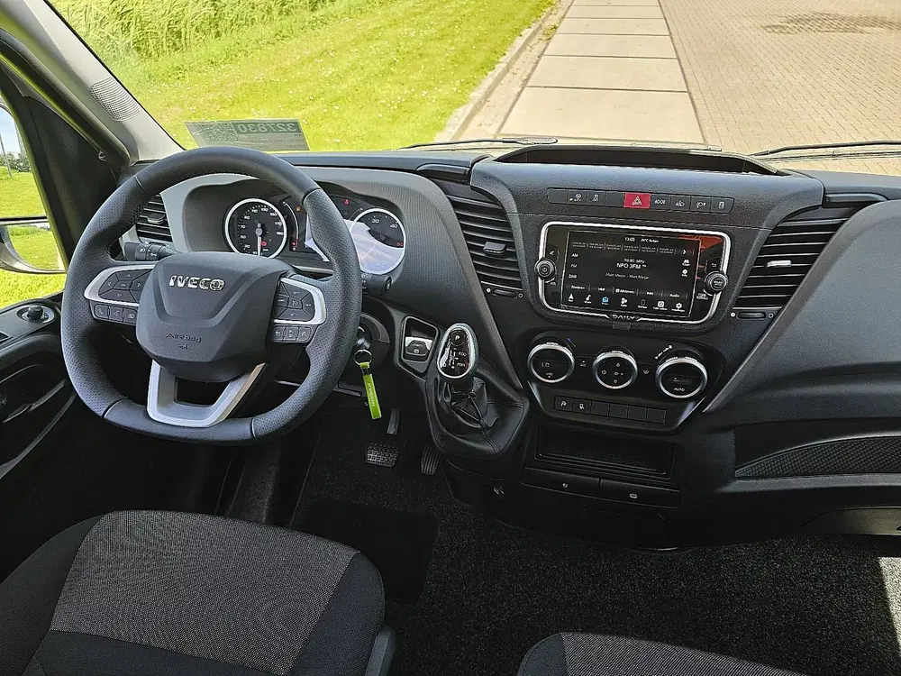 Iveco Daily 35S18HV 3.0 L4H2 3.0 Automaat 3zits Airco uit 2023, foto 7