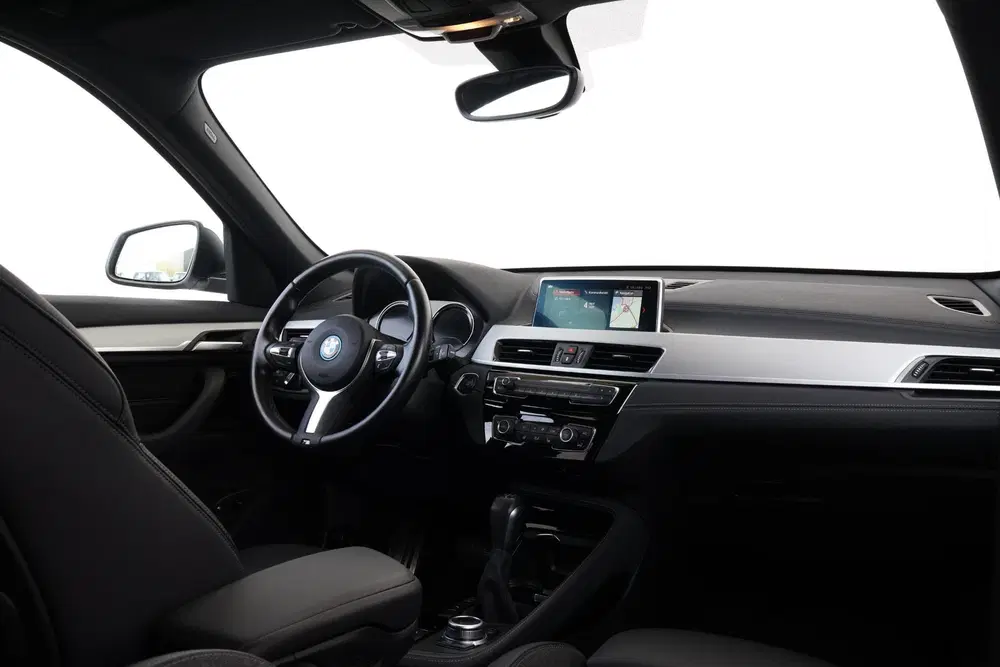 BMW X1 xDrive25e uit 2022, foto 10