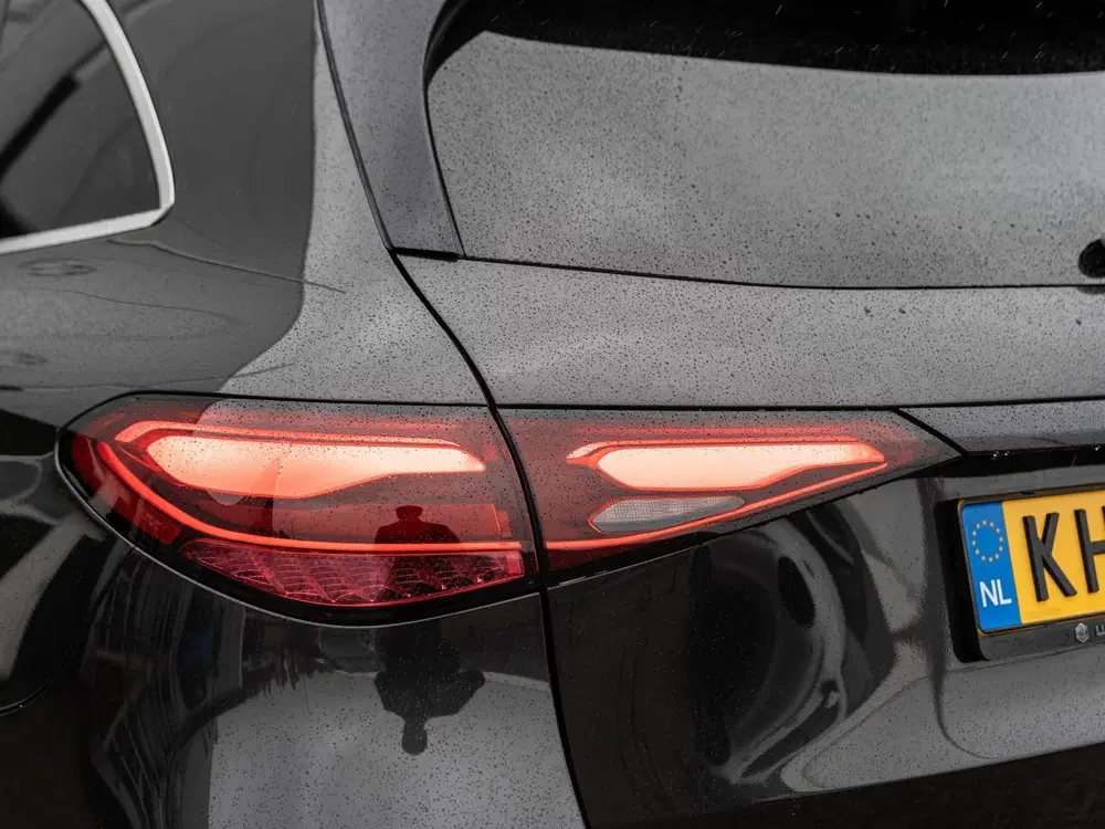 Mercedes-Benz GLC 300e 313PK 4MATIC AMG Line uit 2023, foto 12