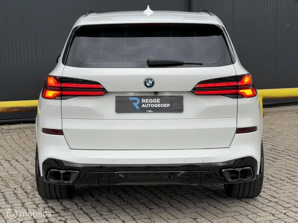 BMW X5 xDrive45e High Executive M-Pakket Performa uit 2021, foto 10