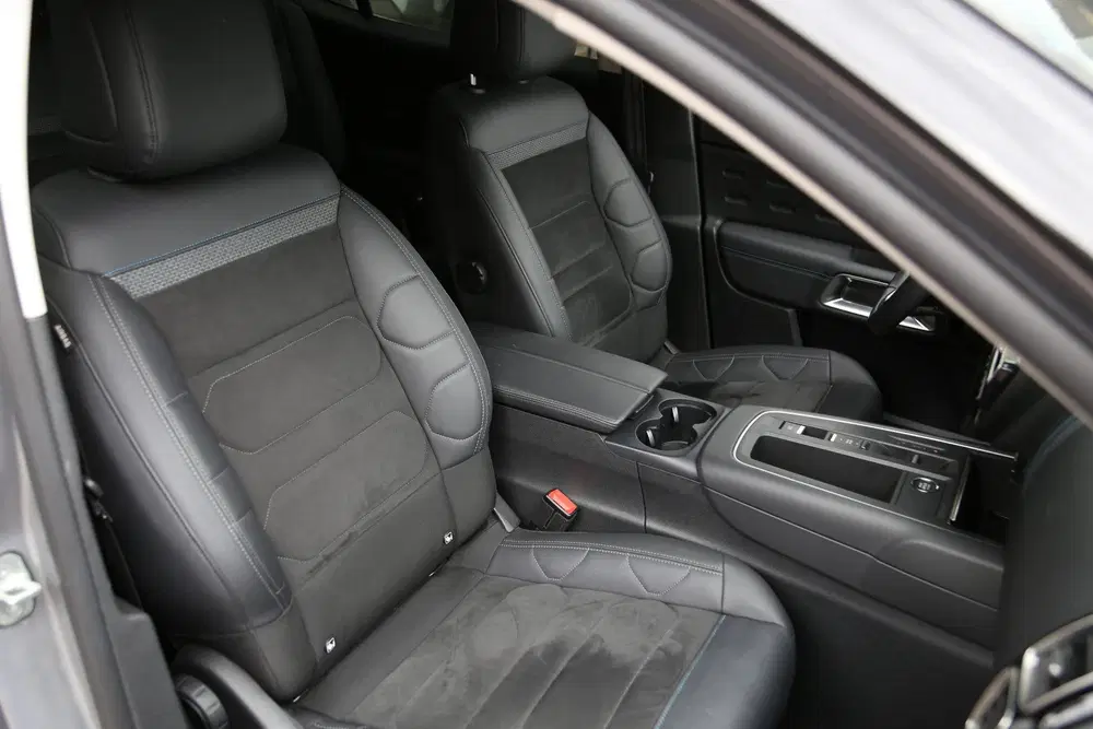 Citroën C5 Aircross 1.6 Plug-in Hybrid 225 Shine Navi ACC L uit 2023, foto 10