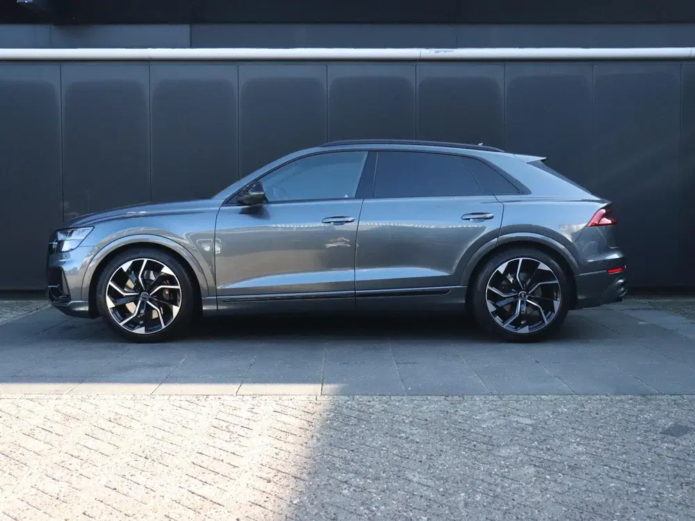 Audi SQ8 4.0 TDI SQ8 quattro uit 2020, foto 2