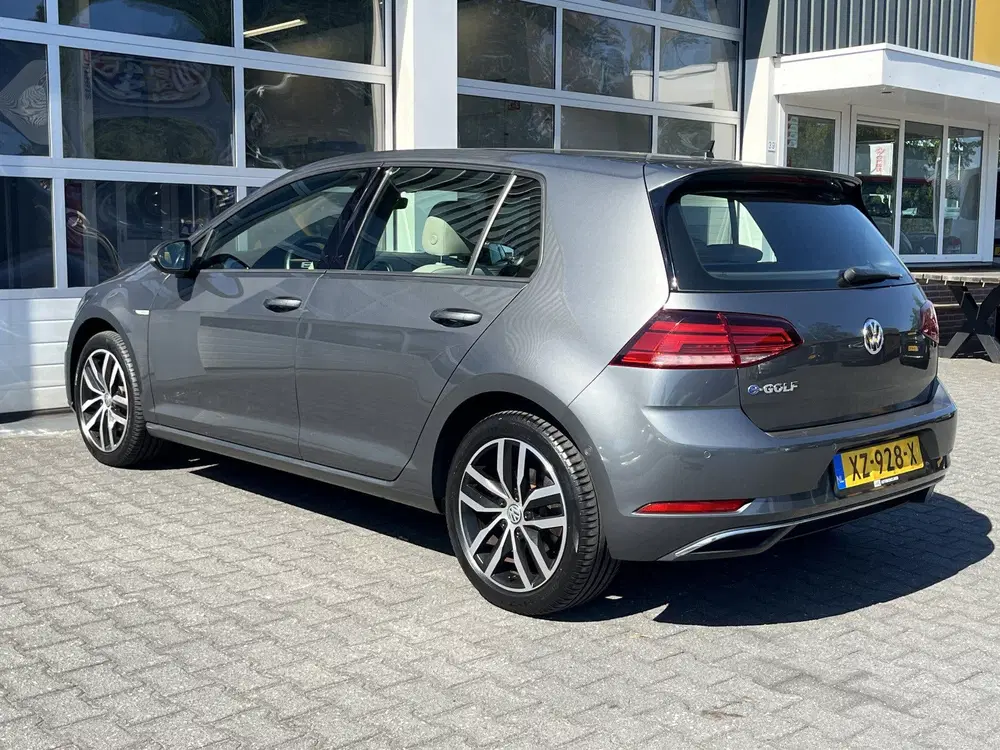 Volkswagen Golf 100% Elektrisch Airco Cruise controle Virt uit 2019, foto 3