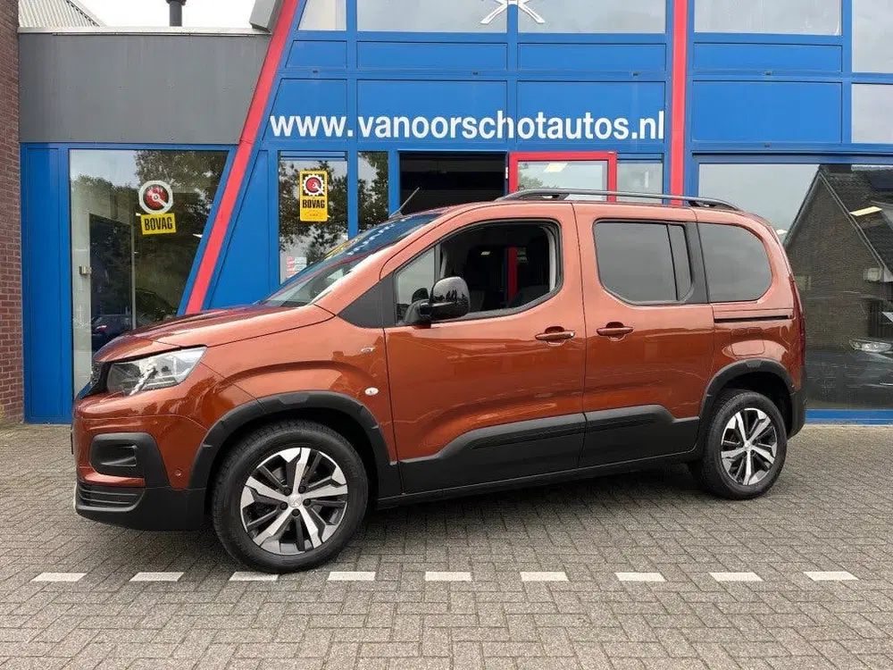 Peugeot Rifter 1.2 130pk Automaat GT Line Vol Opties bj20 uit 2021, foto 3