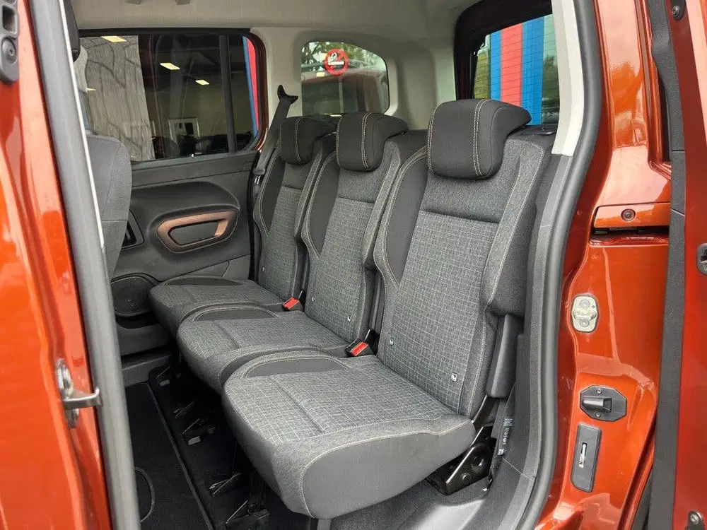 Peugeot Rifter 1.2 130pk Automaat GT Line Vol Opties bj20 uit 2021, foto 7