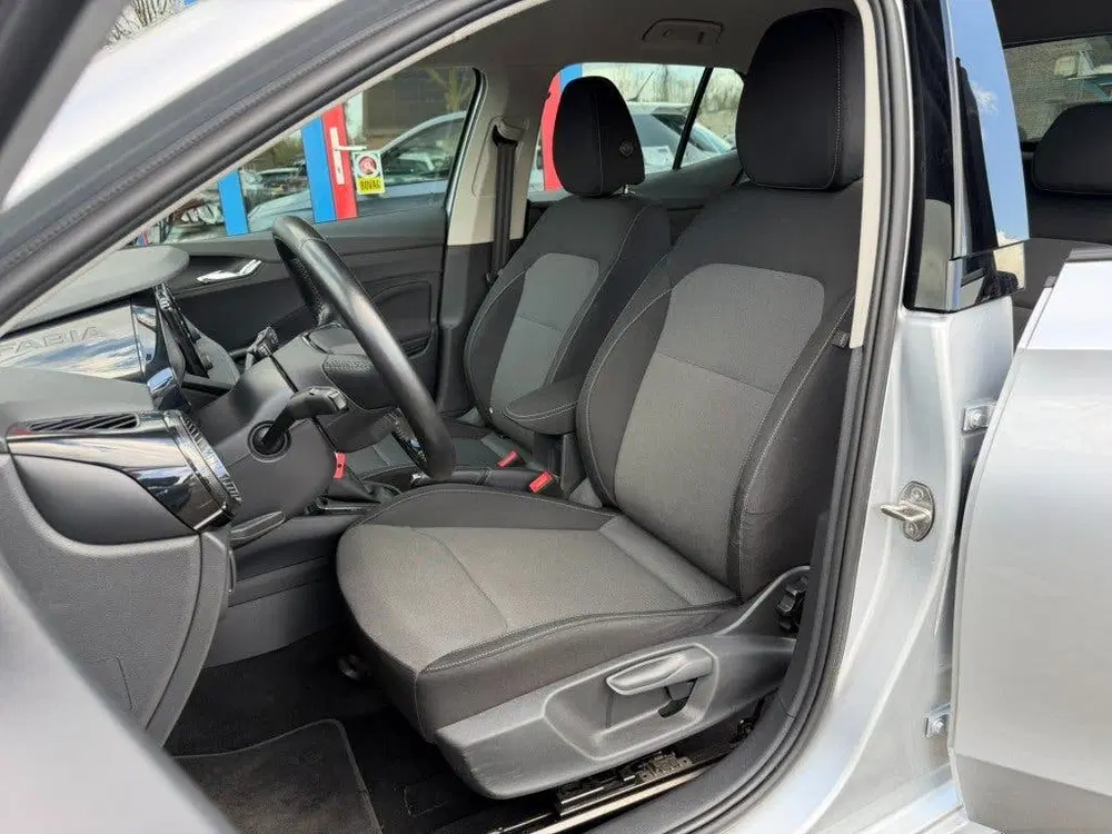 Skoda Fabia 1.0 TSi Automaat Navi Carplay Led Airco 20 uit 2023, foto 6