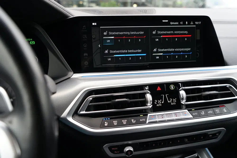 BMW X5 xDrive45e M-sport M-seats Pano Trekhaak St uit 2022, foto 11