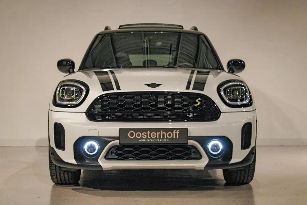 Mini Countryman 1.5 Cooper S E ALL4 Yours PANO uit 2023, foto 4