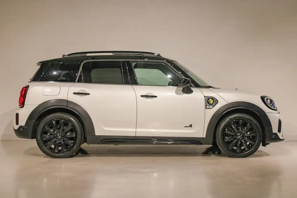 Mini Countryman 1.5 Cooper S E ALL4 Yours PANO uit 2023, foto 6