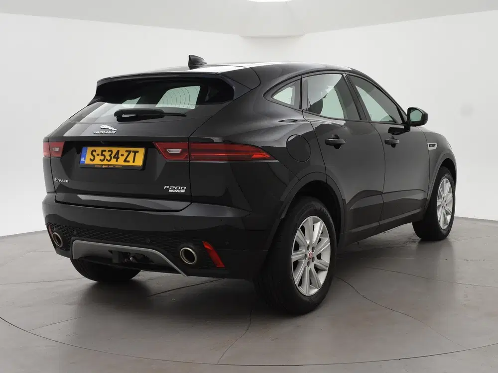 Jaguar E-Pace 2.0 P200 AWD S + CARPLAY uit 2019, foto 2