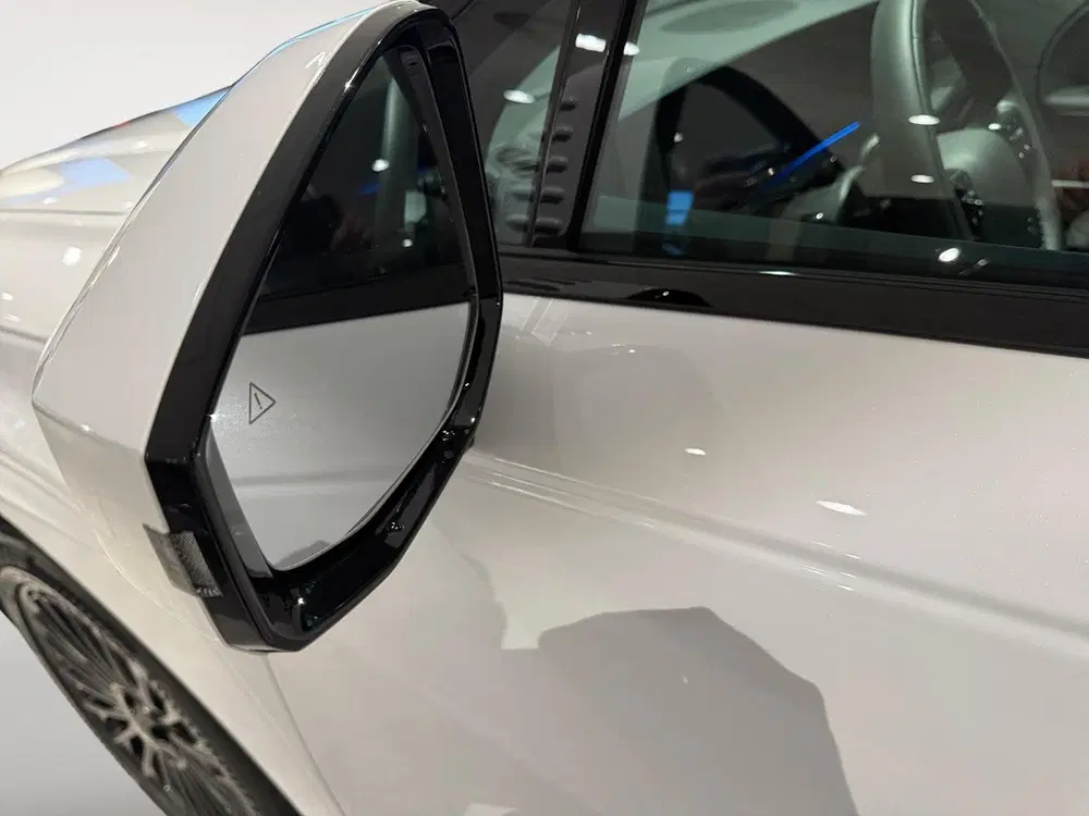 Hyundai IONIQ CALLIGRAPHY BLACK INK uit 2026, foto 11