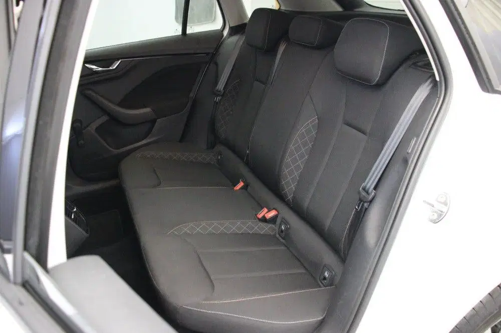 Skoda Kamiq 1.0 TSI Ambition Automaat uit 2022, foto 10
