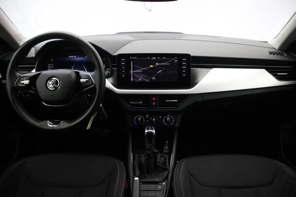 Skoda Kamiq 1.0 TSI Ambition Automaat uit 2022, foto 2