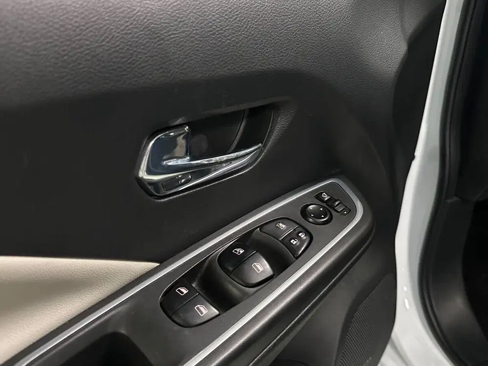 Nissan Micra 1.0 IG-T uit 2021, foto 13