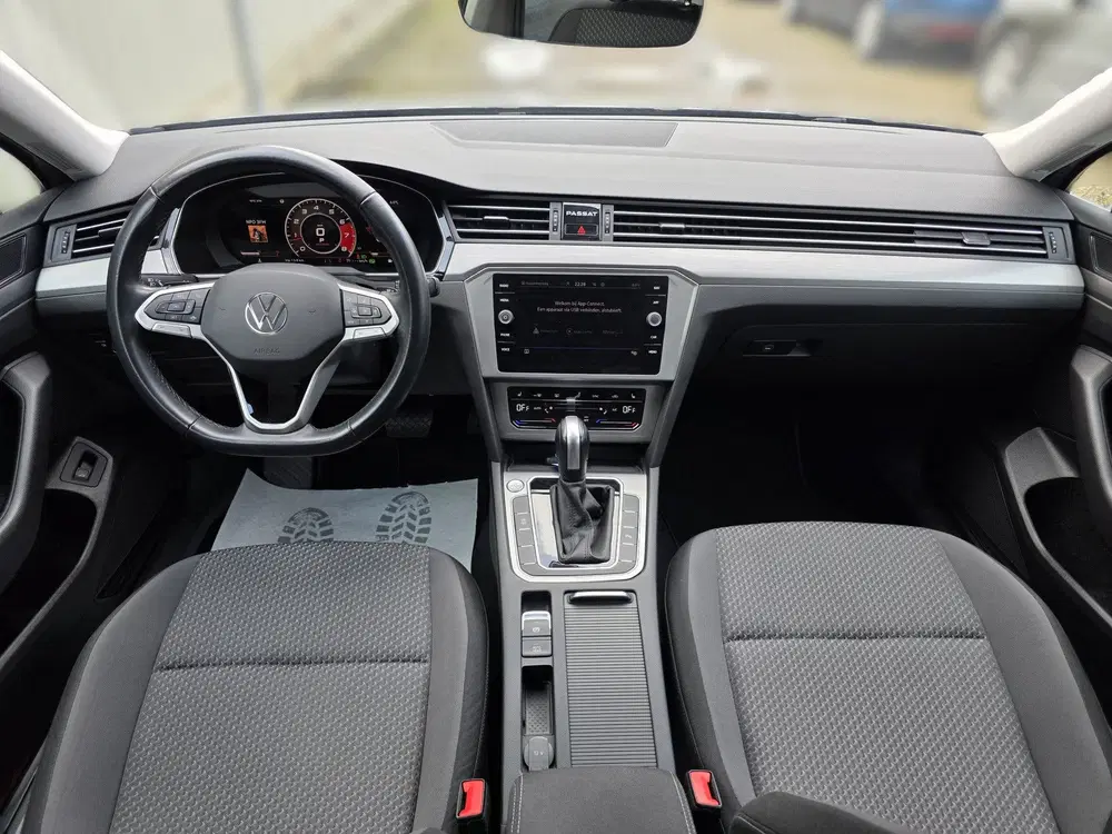 Volkswagen Passat 1.5 TSI Business uit 2022, foto 9