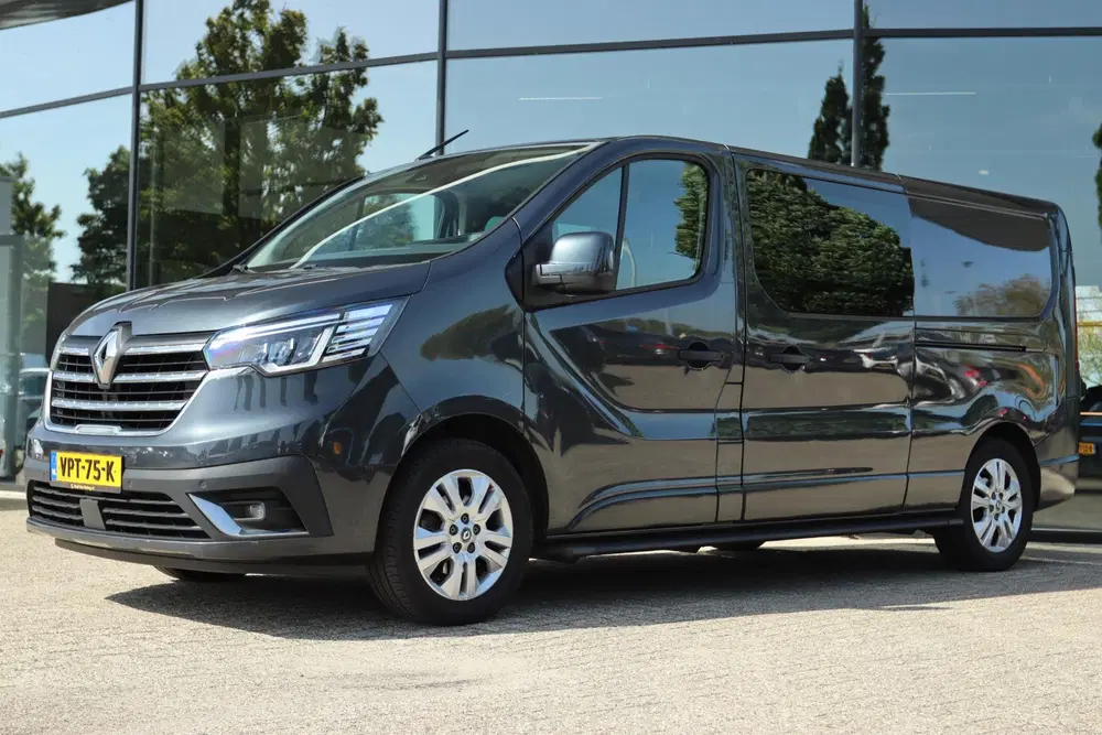 Renault Trafic 2.0 DCI 150PK T29 L2H1 DC LUXE AUT. 2 SCHU uit 2022