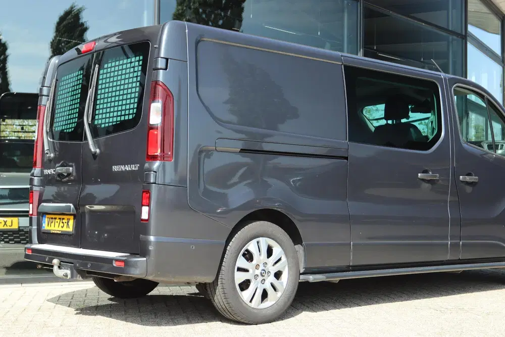 Renault Trafic 2.0 DCI 150PK T29 L2H1 DC LUXE AUT. 2 SCHU uit 2022, foto 10